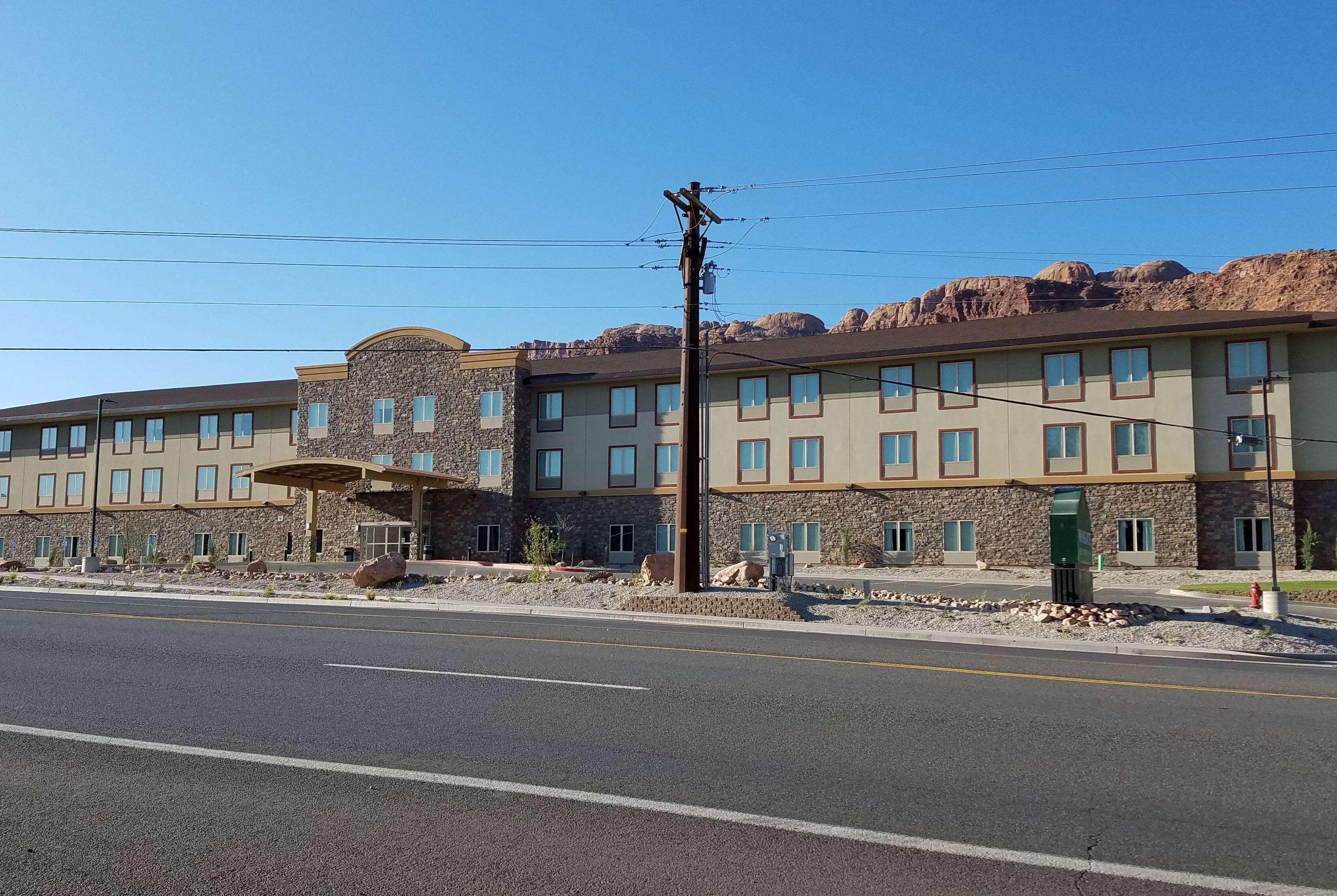 Wingate By Wyndham Moab Hotel Екстериор снимка